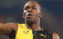 100米世界纪录保持者 博尔特参加了足球慈善活动！
