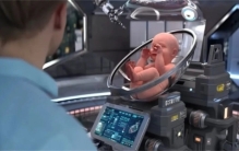 世界首个人造子宫工厂，每年产3万个婴儿？人类的未来会是它吗？