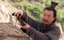 项羽射了刘邦一箭，刘邦没死，从此中国象棋多了一条不成文的规矩