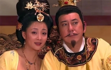 李隆基年76岁儿子李亨却送他100个美女2年后才知其阴险