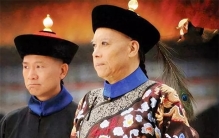 清末太监自述：为生活所迫净身，晚上伺候皇后，鞋底要藏苍耳