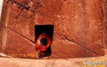 传说中可以穿越银河系的众神之门真的存在吗漫画,众神之门