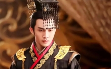 秦始皇嬴政为何要用“朕”自称，把“朕”字拆开看，你就明白了