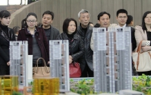 富豪40度高温看房 购买豪宅茶水费就要160万