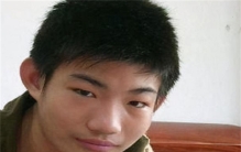 史上最懒惰的人 活活的饿死了自己（河南小伙）