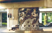 上海龙柱事件：故事还要从上个世纪九十年代讲起