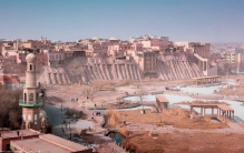 每天睡到中午的城市 12点都算早起（懒惰城市）