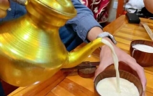 去西藏必吃的10道藏菜：酥油茶、青稞酒悉数上榜