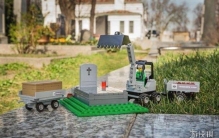 乐高推出葬礼主题的玩具,说是可以帮助孩子理解死亡,乐高拼棺材