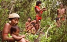 世界上唯一不会说话的民族：克曼加人(声带压缩无法讲话)