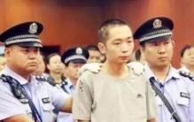 回顾2018年米脂命案男子屡次在学校被欺凌生活不如意杀害9名学生执行枪决