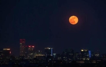 月食 诗歌,血月的景象