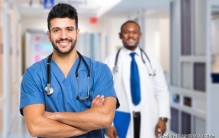 肺癌晚期家属签字放弃治疗,肺癌晚期年轻人能治好吗