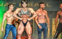 世界肌肉最发达的女人，身体壮如牛大腿比腰粗（71厘米）