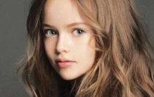 世界上最美的女孩:拥有罕见蓝色瞳孔(俘获2百万粉丝)