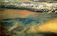 罗布泊面积逐年扩大 钾盐储量惊人 死亡之海能否成功复活