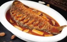 河南最受欢迎的十道菜品，红烧黄河大鲤鱼排第一位