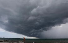 “世界末日”的景象？巴西上空出现的，难道应验了预言？