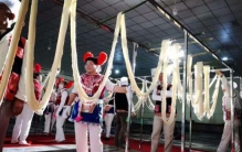 世界上最长的米线:总长达3公里(诞生于云南昆明)