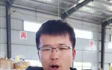 直接上称，重量对比，并不是纸管厚的不划算，关键是胶带他...