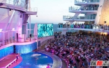 世界上最大的邮轮，海洋绿洲号(可容纳6000名乘客)