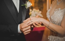 黄金买老凤祥还是周大福,老凤祥贵还是周大福贵