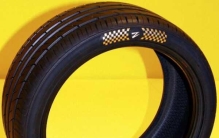 世界上最贵的车轮:四个轮胎价值400万(侧面镶满钻石)