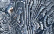 在一层薄凝胶下火星上就可以住人了吧,火星里能住人吗