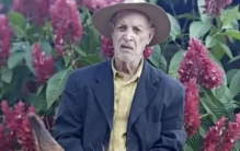 巴西127岁老人去世，4年前还骑马，爱喝点小酒，或是世界最长寿男子