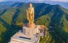 世界上最高的佛像:中原大佛(一根脚趾头就有一人高)