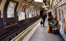 世界上唯一24小时运营地铁 方便每一位乘客24小时出行