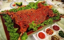 去宁夏必吃的6道菜，烤全羊排第一名