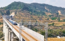 浩吉铁路，世界最长的重载铁路，将迎来一次全新列车开行结构优化