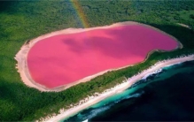 非洲死海：湖水呈粉红色 人体可悬浮 竟有鱼类 但均患侏儒症