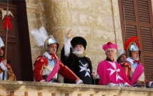 一个没有领土的国家，竟有104个国家承认它，它是怎么存活900年的