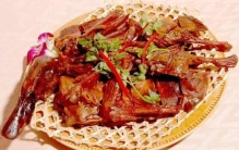 湖南有名的4种名小吃，酱板鸭、麻辣小龙虾位列前两位