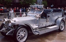 世界上最贵的洋娃娃排行榜:钻石芭比上榜 第一625万美金