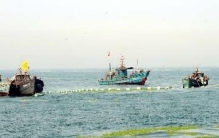 世界上最长的海上隔离防护设施:直线长度可达两万米