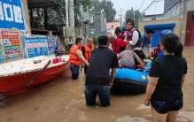 河北涿州遭遇洪灾，黄晓明向灾区捐赠20艘皮划艇，获网友点赞