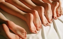 女人的寿命长不长看脚就知道,什么样的脚会影响寿命