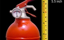 世界上最小的灭火器：像14厘米香水瓶(仅重1公斤)
