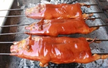 香港十大名菜排行：烧鹅皇上榜，鸿运烤乳猪居第一