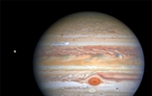 这些星球，你喜欢哪个？是充满钻石的露西，还是长了红眼的木星？