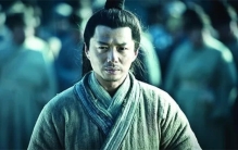 韩信被诛时，萧何看着他的尸体冷冷说了4个字，被人诟病