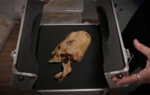 94年前 秘鲁挖出诡异头骨 结构和人类完全不同 外星人真来过