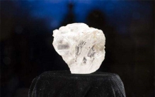 世界上最大的钻石 库里南钻石（3106.75克拉接近一斤重）