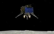 印度的月球车不是侧翻，是完全的四脚朝上，在离月面9.4米的位置突然转向