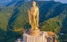 世界上最大的黄金制品：使用近216斤黄金(高达208米)