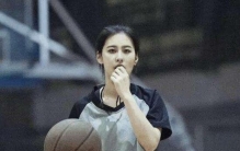 中国篮球最美女裁判亓浩，95后极品美女/亓浩私房照曝光