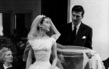 纪梵希为了赫本终身未娶,赫本三嫁,纪梵希和赫本的另一种感情